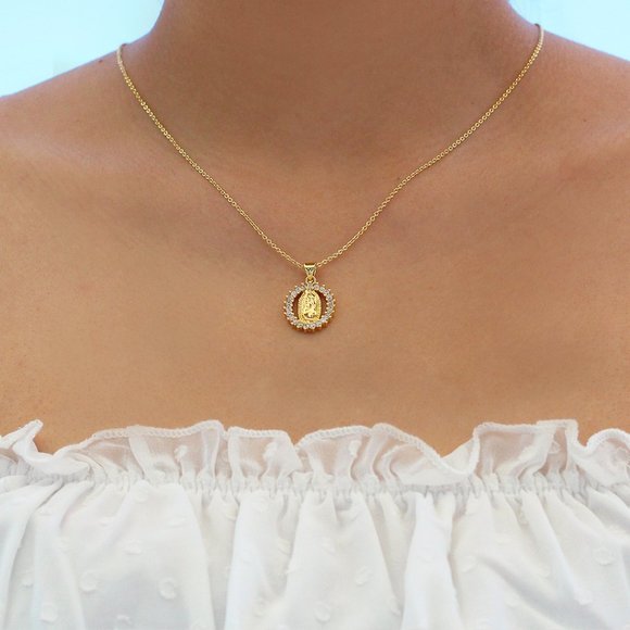 Elegant Virgin Mary 18k Gold Plated Necklace - Picture 3 of 3